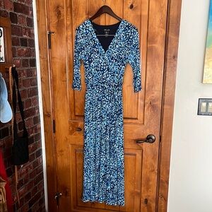 Kate & Lily Long Sleeve Dress in Blue and White Pattern